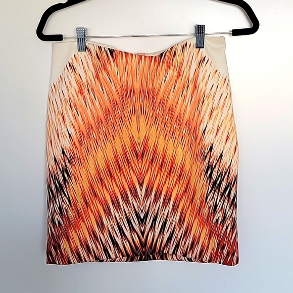 Orange pattern mini skirt - Picture 1 of 3
